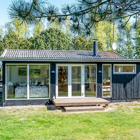 Feriehus Arendine - 700m From The Sea By Interhome Rødby